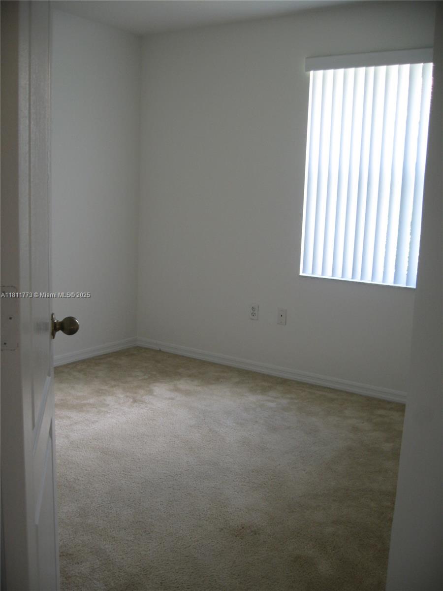 MELROSE POINT CONDO - Residential Lease