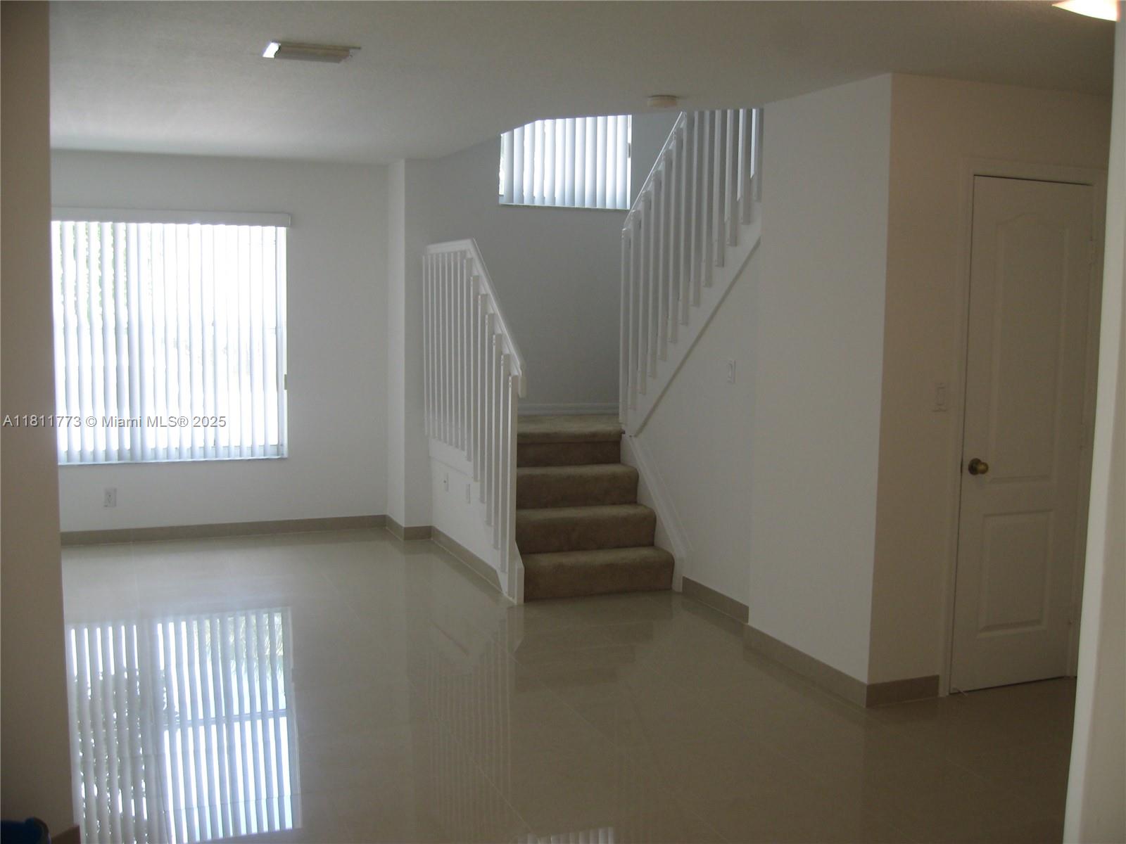 MELROSE POINT CONDO - Residential Lease