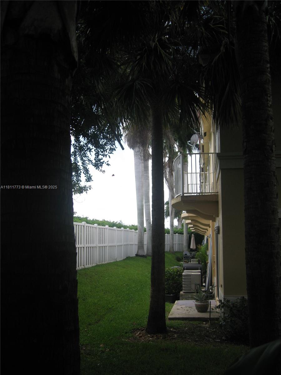 MELROSE POINT CONDO - Residential Lease