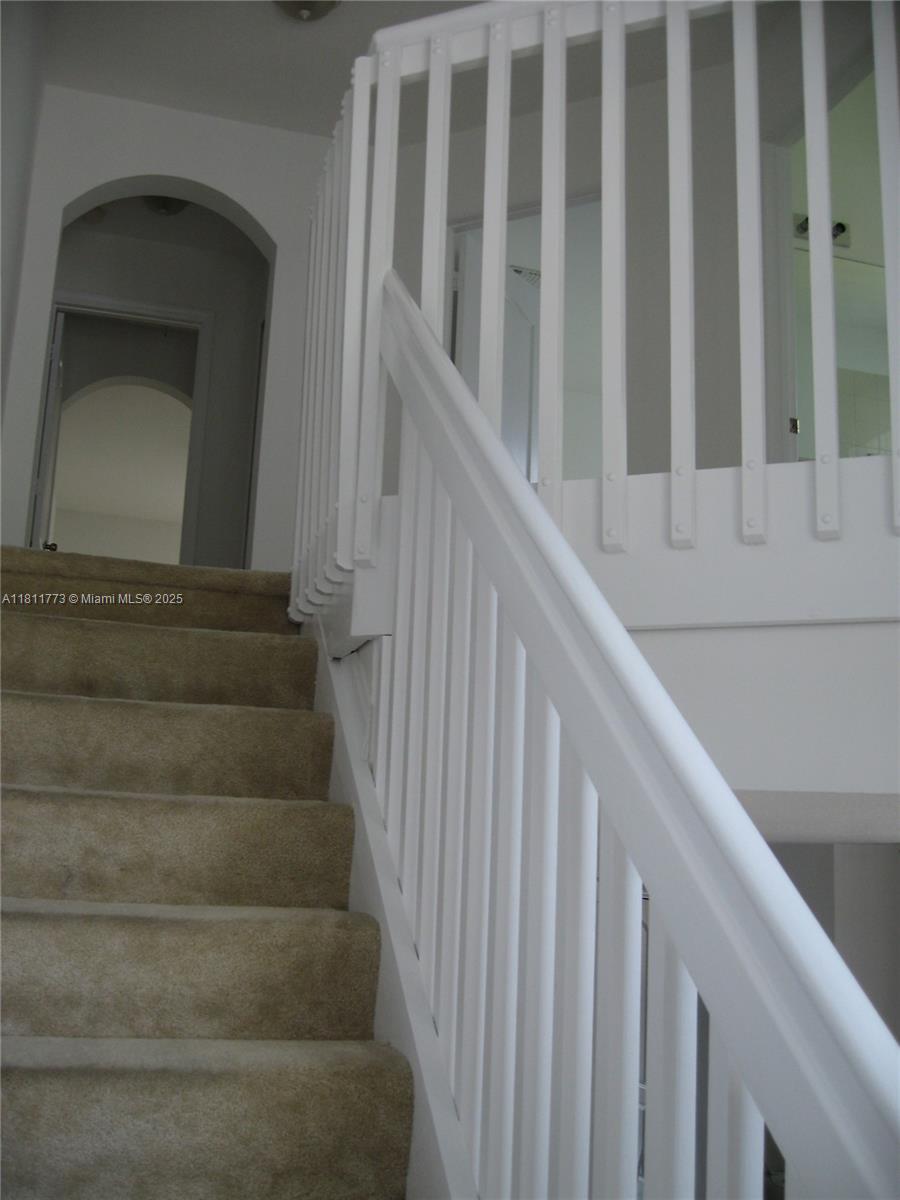 MELROSE POINT CONDO - Residential Lease
