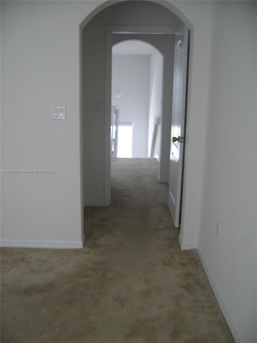 MELROSE POINT CONDO - Residential Lease