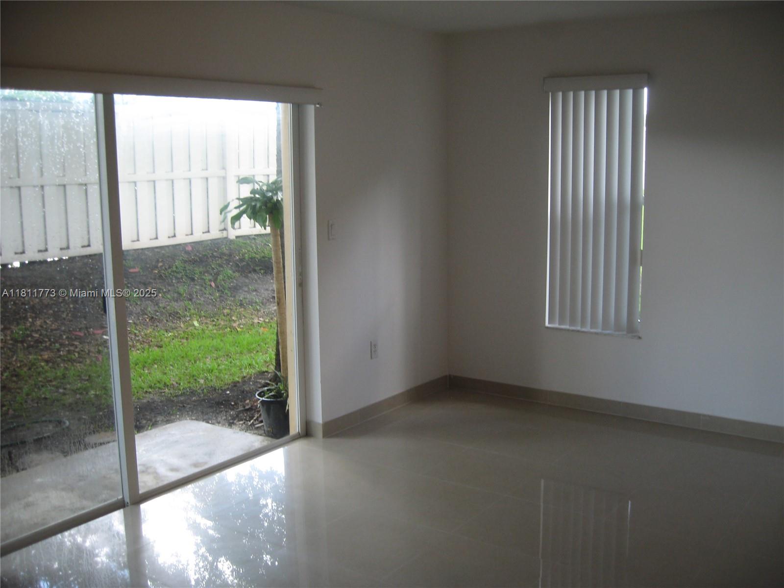 MELROSE POINT CONDO - Residential Lease