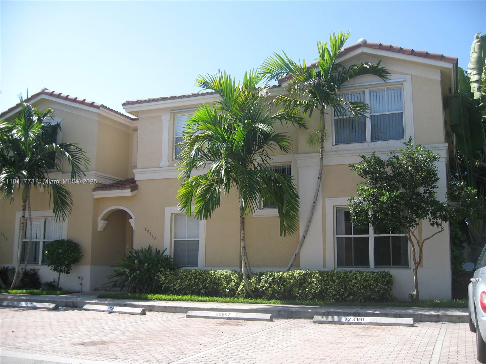 MELROSE POINT CONDO - Residential Lease