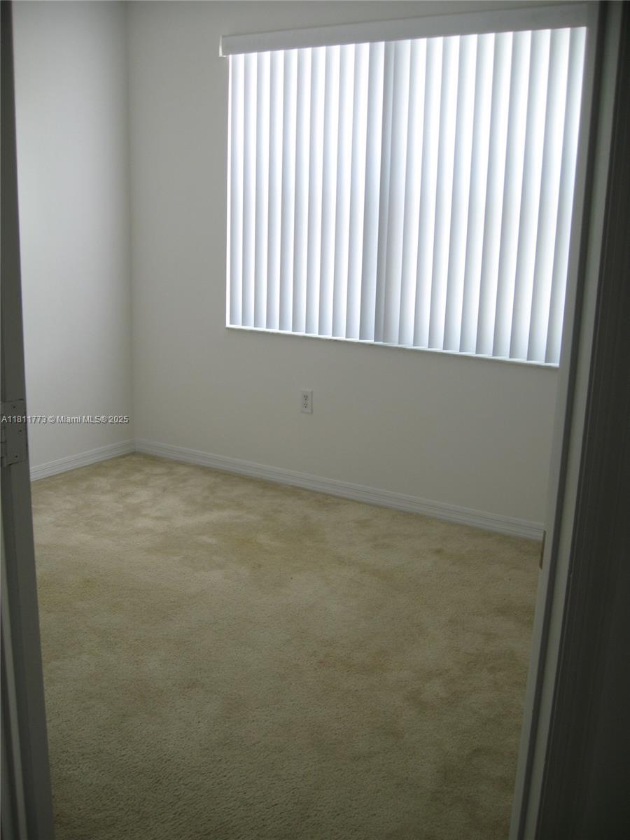 MELROSE POINT CONDO - Residential Lease