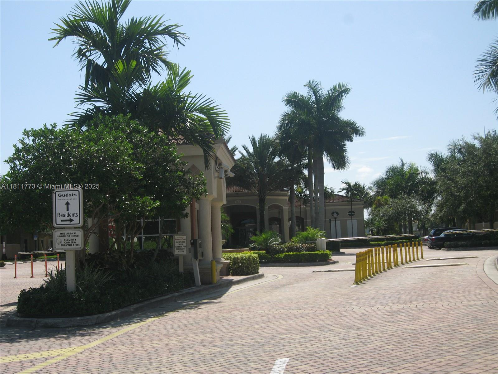 MELROSE POINT CONDO - Residential Lease