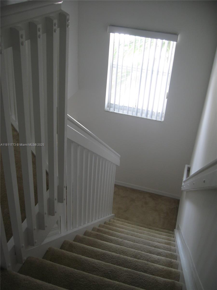 MELROSE POINT CONDO - Residential Lease
