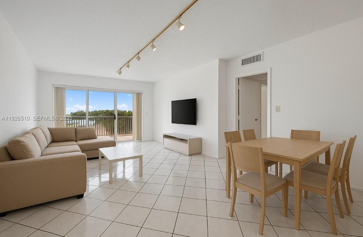 ARLEN HOUSE CONDO - Residential
