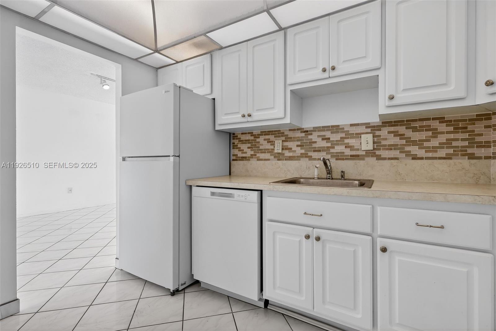 ARLEN HOUSE CONDO - Residential