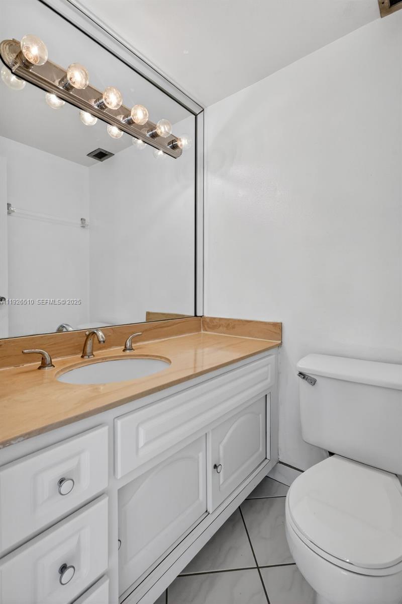 ARLEN HOUSE CONDO - Residential