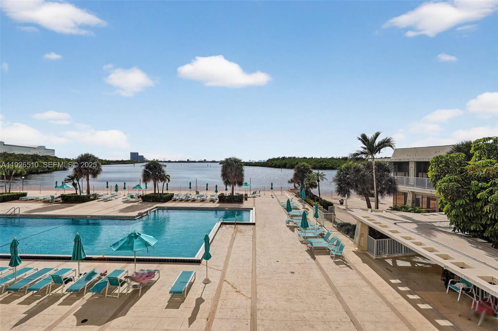 ARLEN HOUSE CONDO - Residential