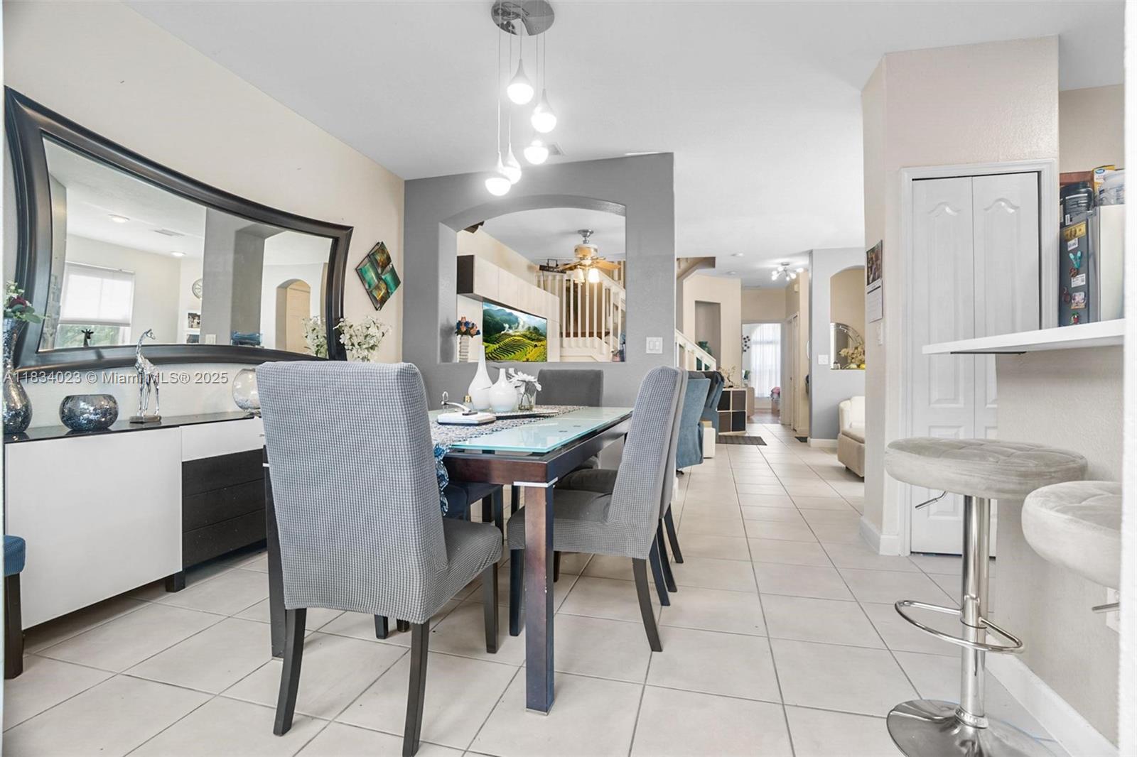 GRAND LAKES PHASE I - Residential Lease