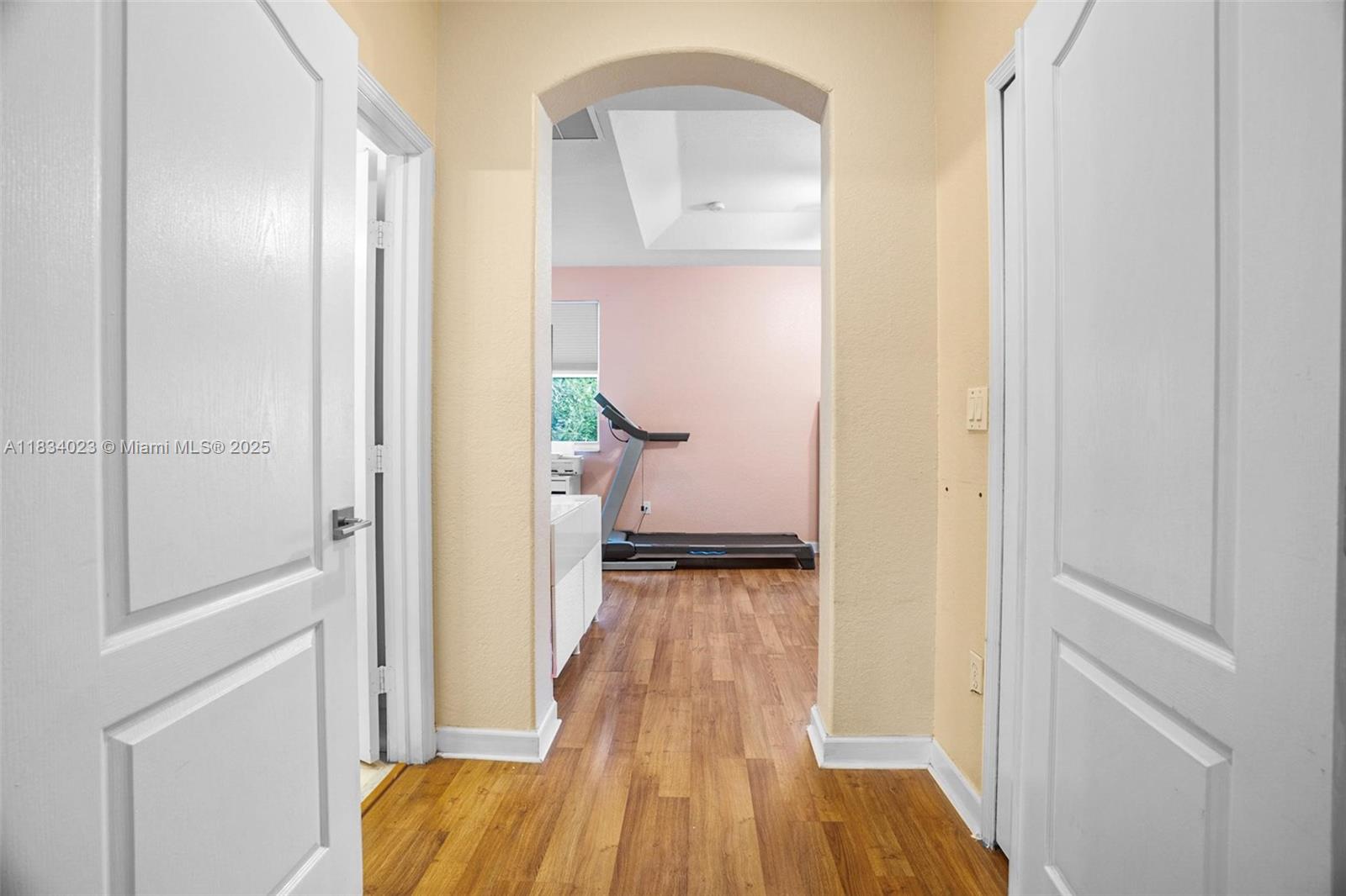 GRAND LAKES PHASE I - Residential Lease