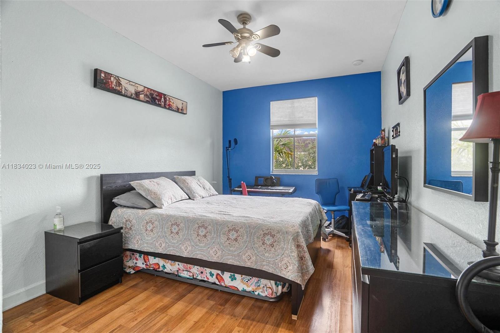 GRAND LAKES PHASE I - Residential Lease