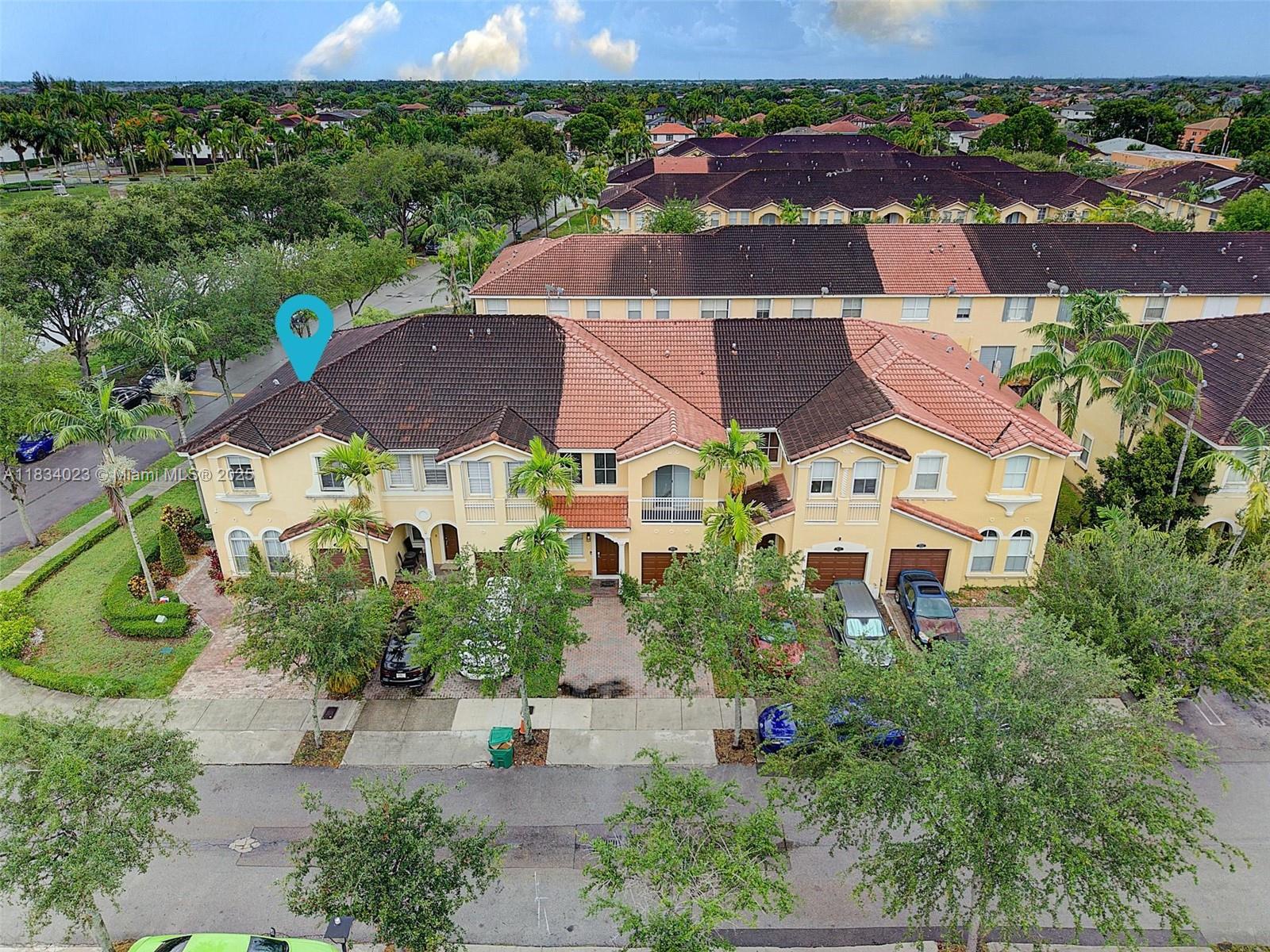 GRAND LAKES PHASE I - Residential Lease