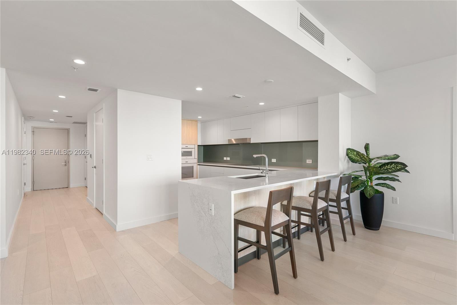 BAY HARBOR ISLAND - Residential
