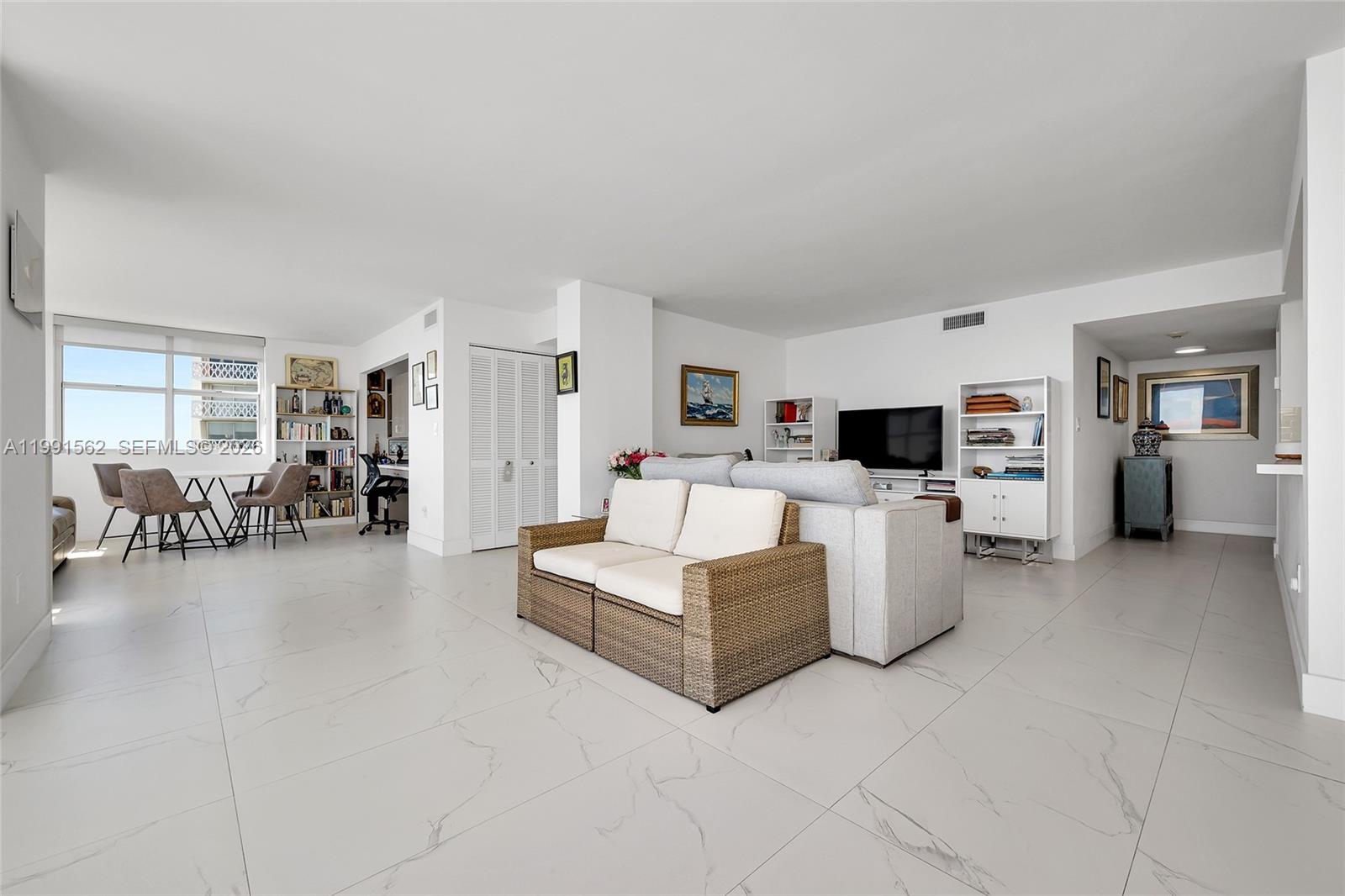 BAYSHORE PLACE CONDO - Residential