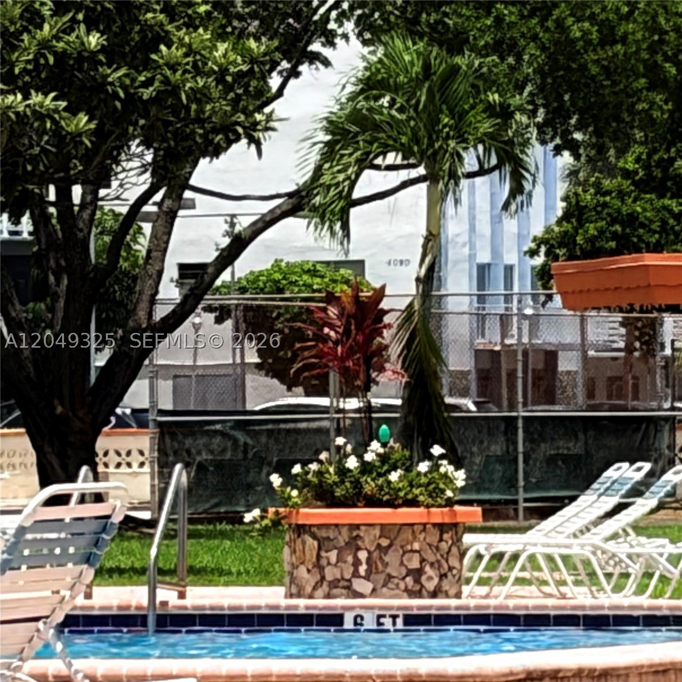 TOPAZ SOUTH CONDO - Residential