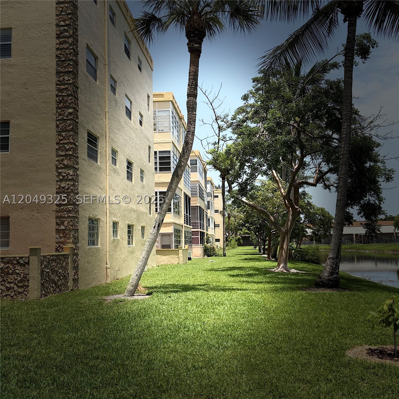 TOPAZ SOUTH CONDO - Residential