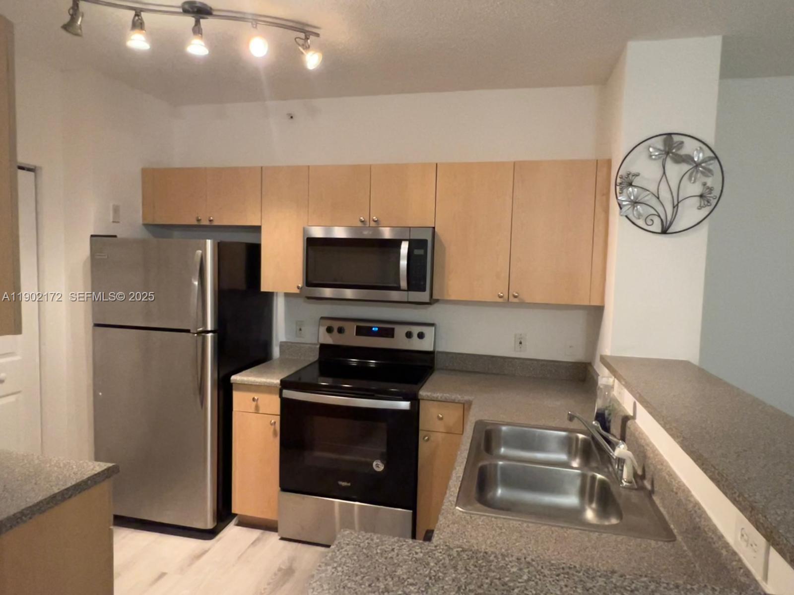 EL-AD NOB HILL CONDO - Residential