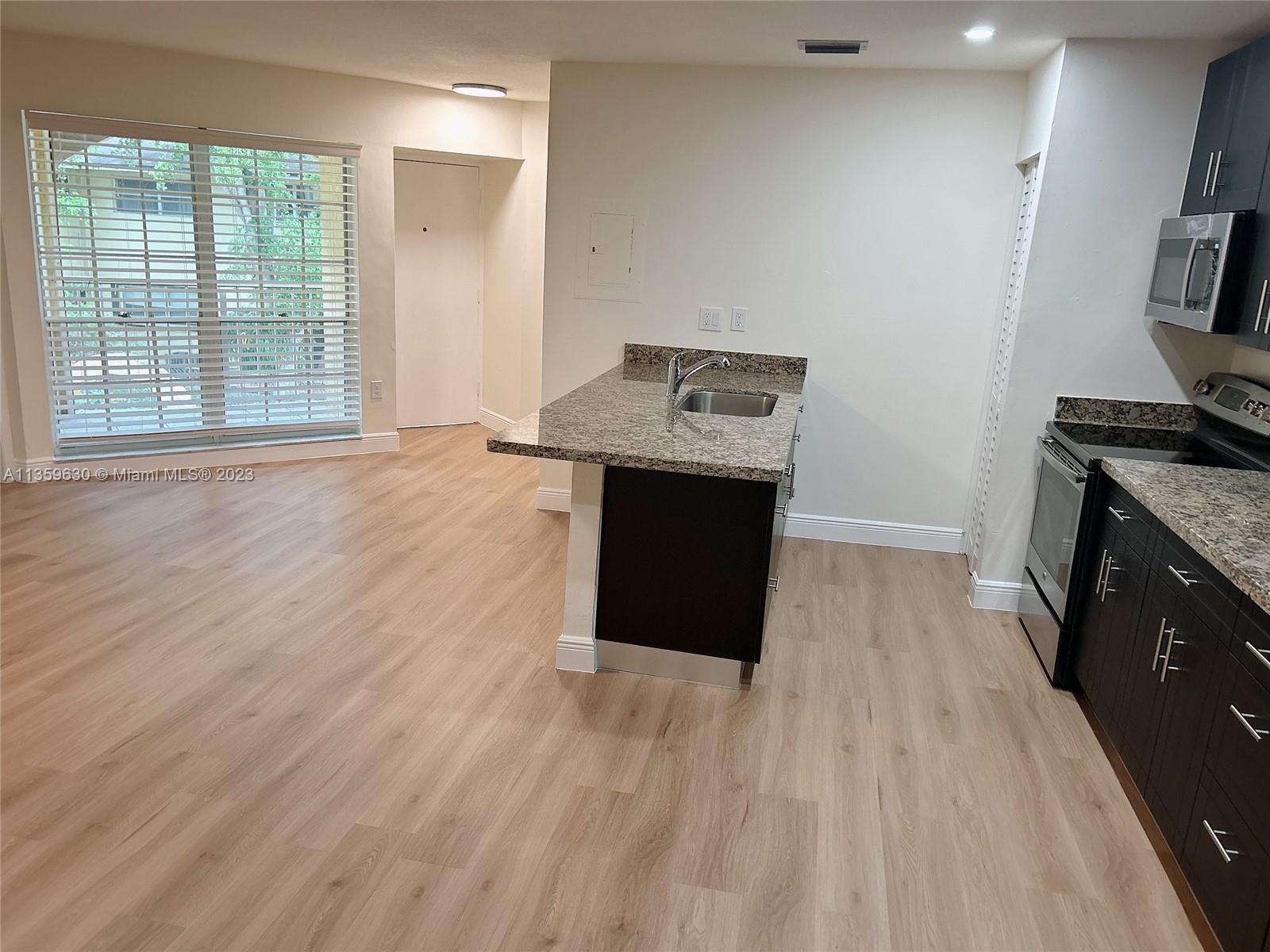 THE FOUNTAINS II CONDO - Residential Lease
