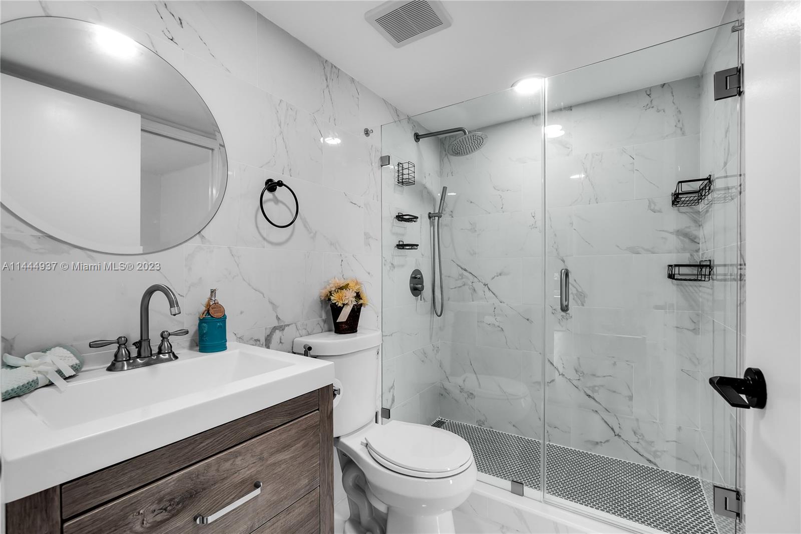 KENLAND POINTE CONDO #1 - Residential