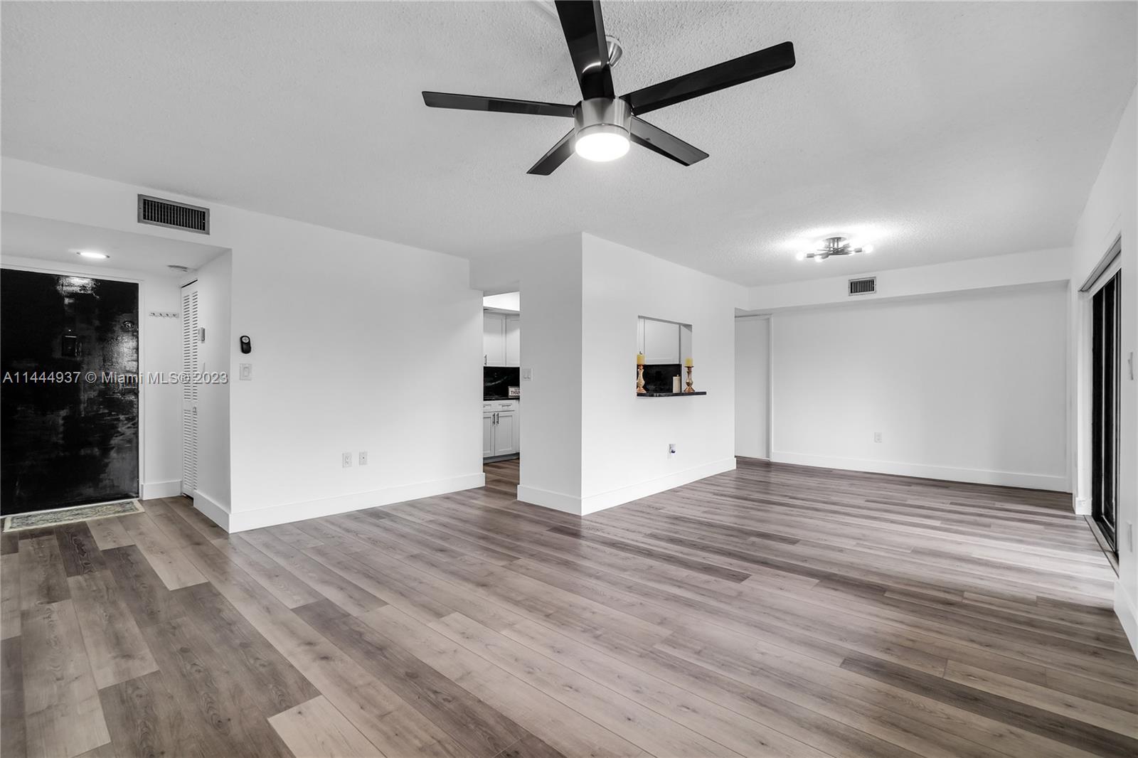 KENLAND POINTE CONDO #1 - Residential