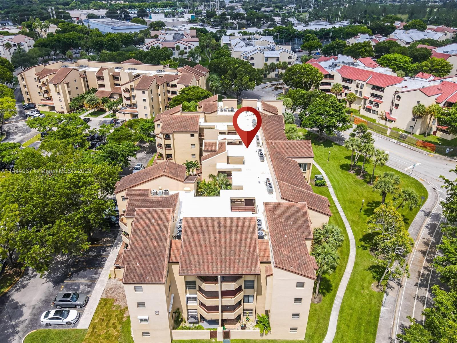 KENLAND POINTE CONDO #1 - Residential