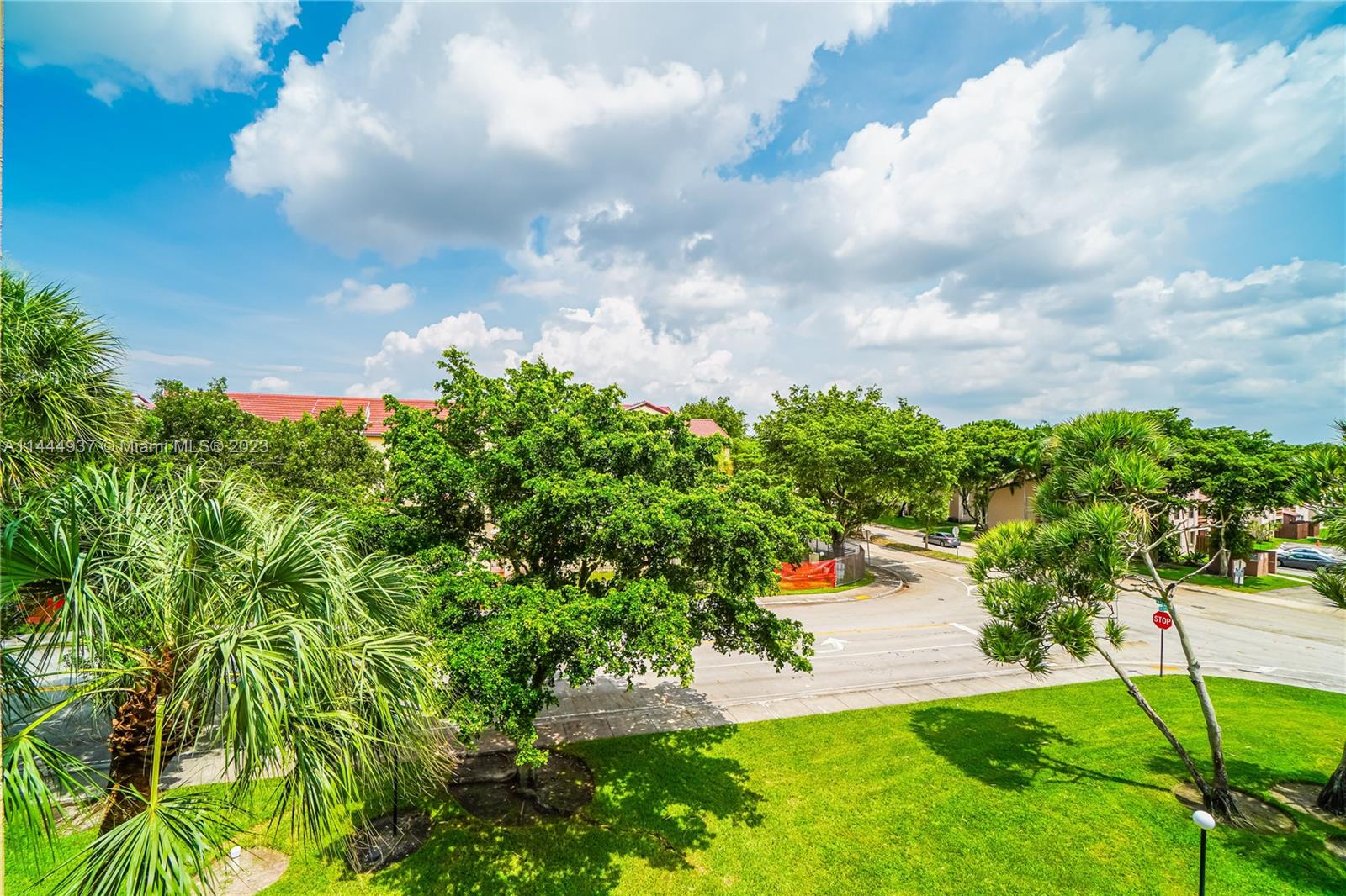 KENLAND POINTE CONDO #1 - Residential