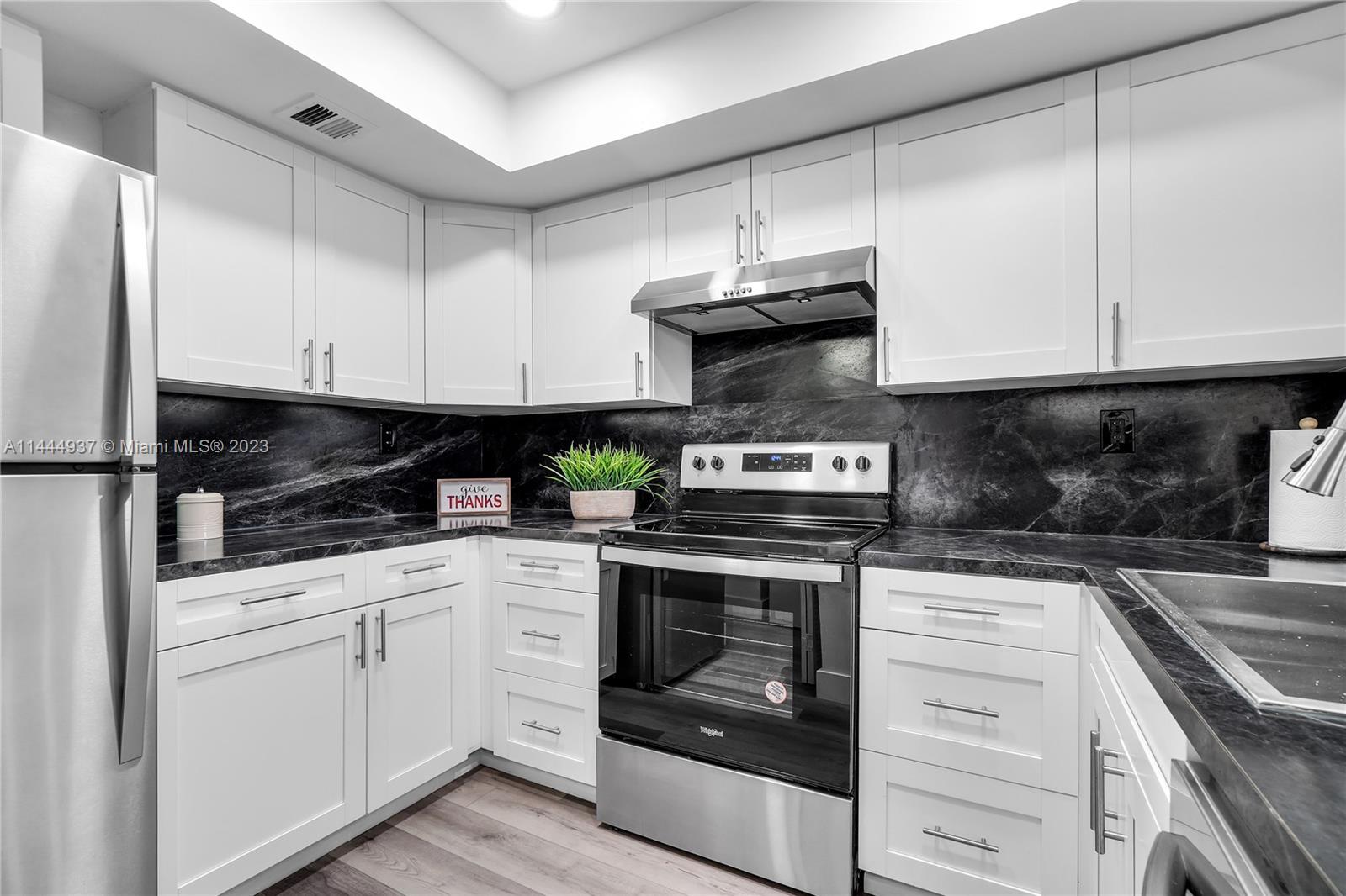 KENLAND POINTE CONDO #1 - Residential