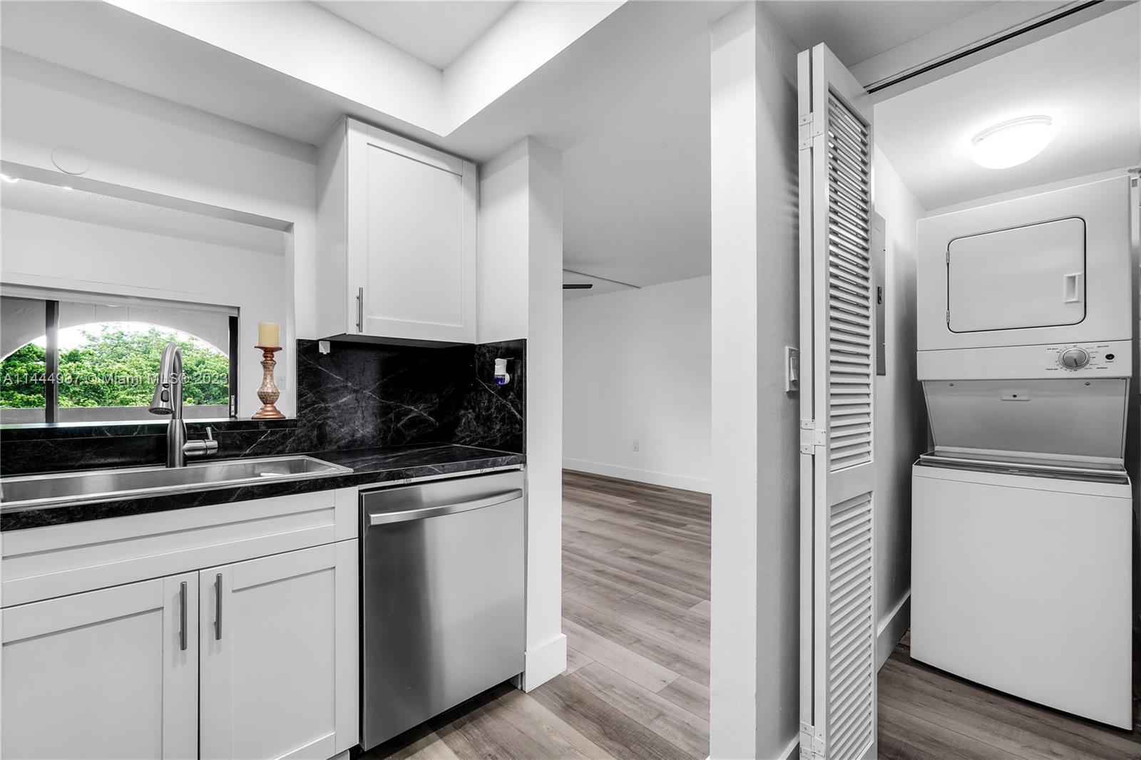 KENLAND POINTE CONDO #1 - Residential