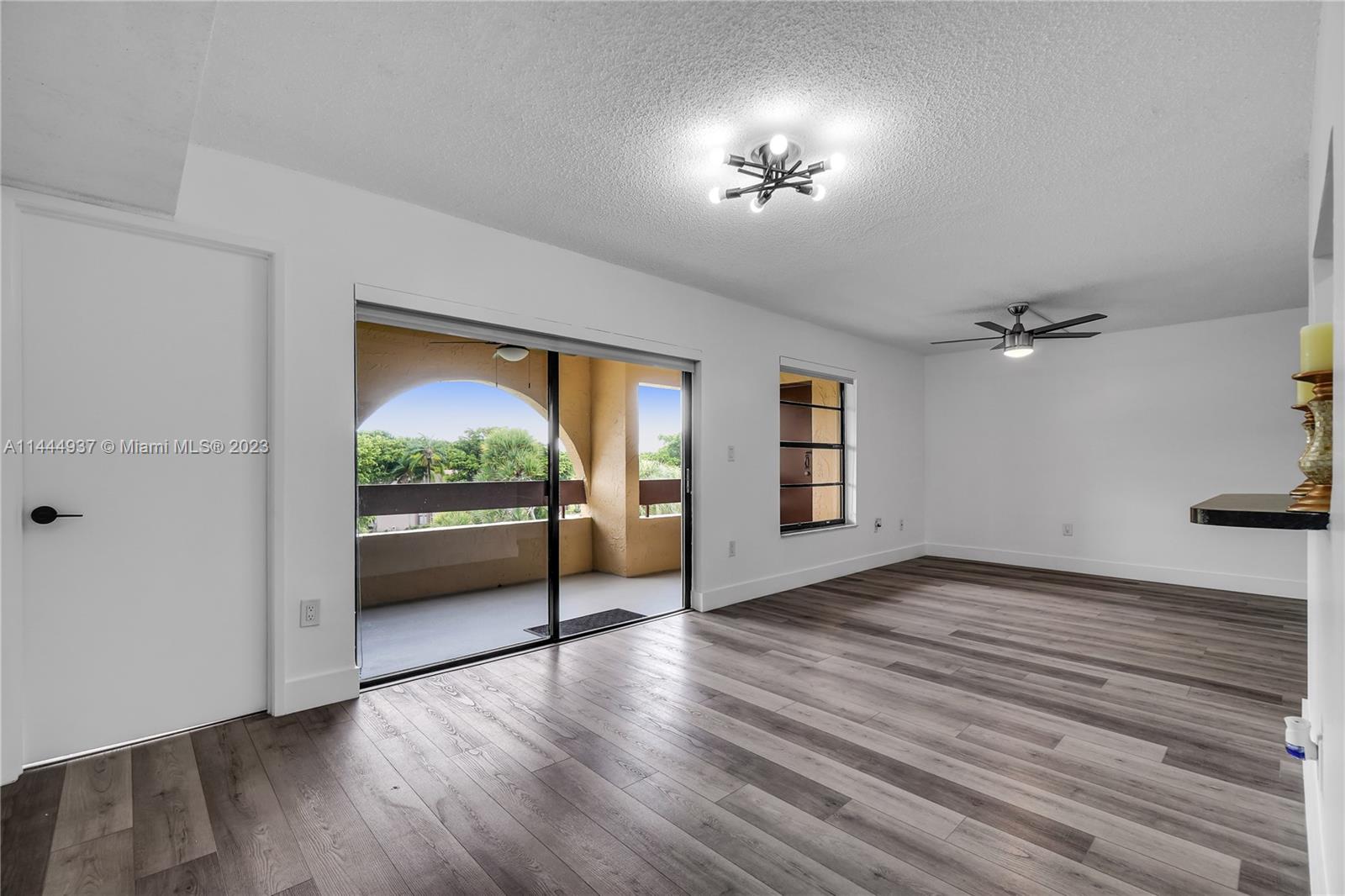 KENLAND POINTE CONDO #1 - Residential