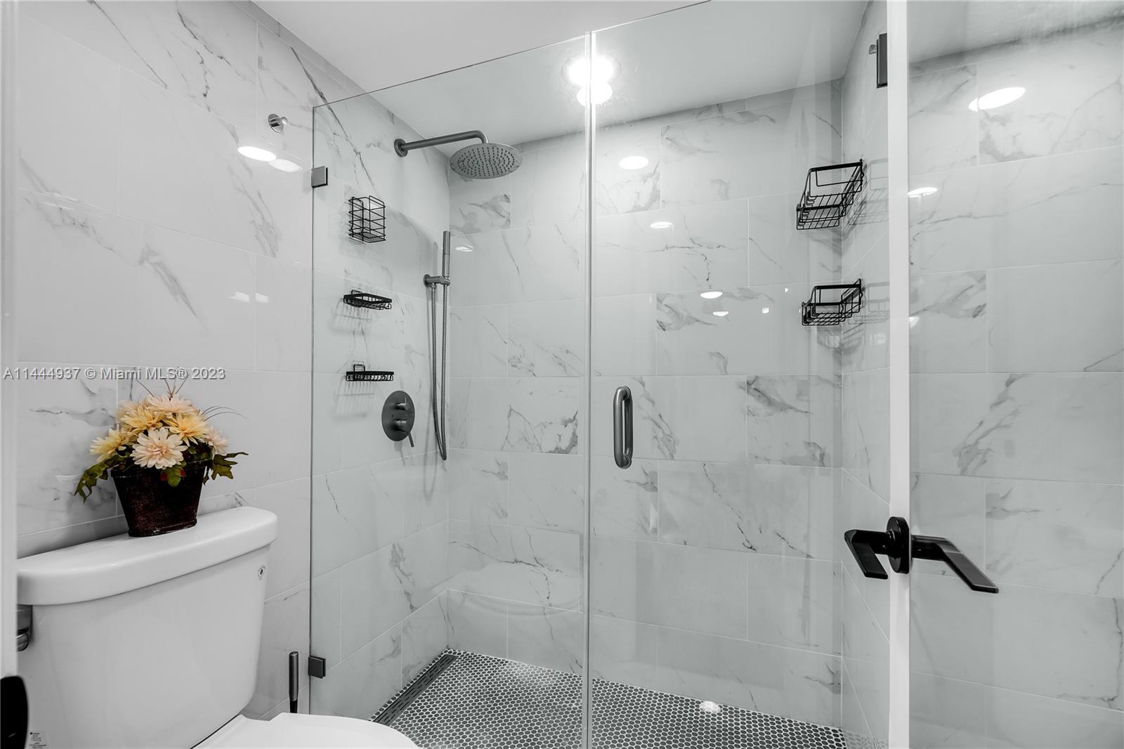 KENLAND POINTE CONDO #1 - Residential