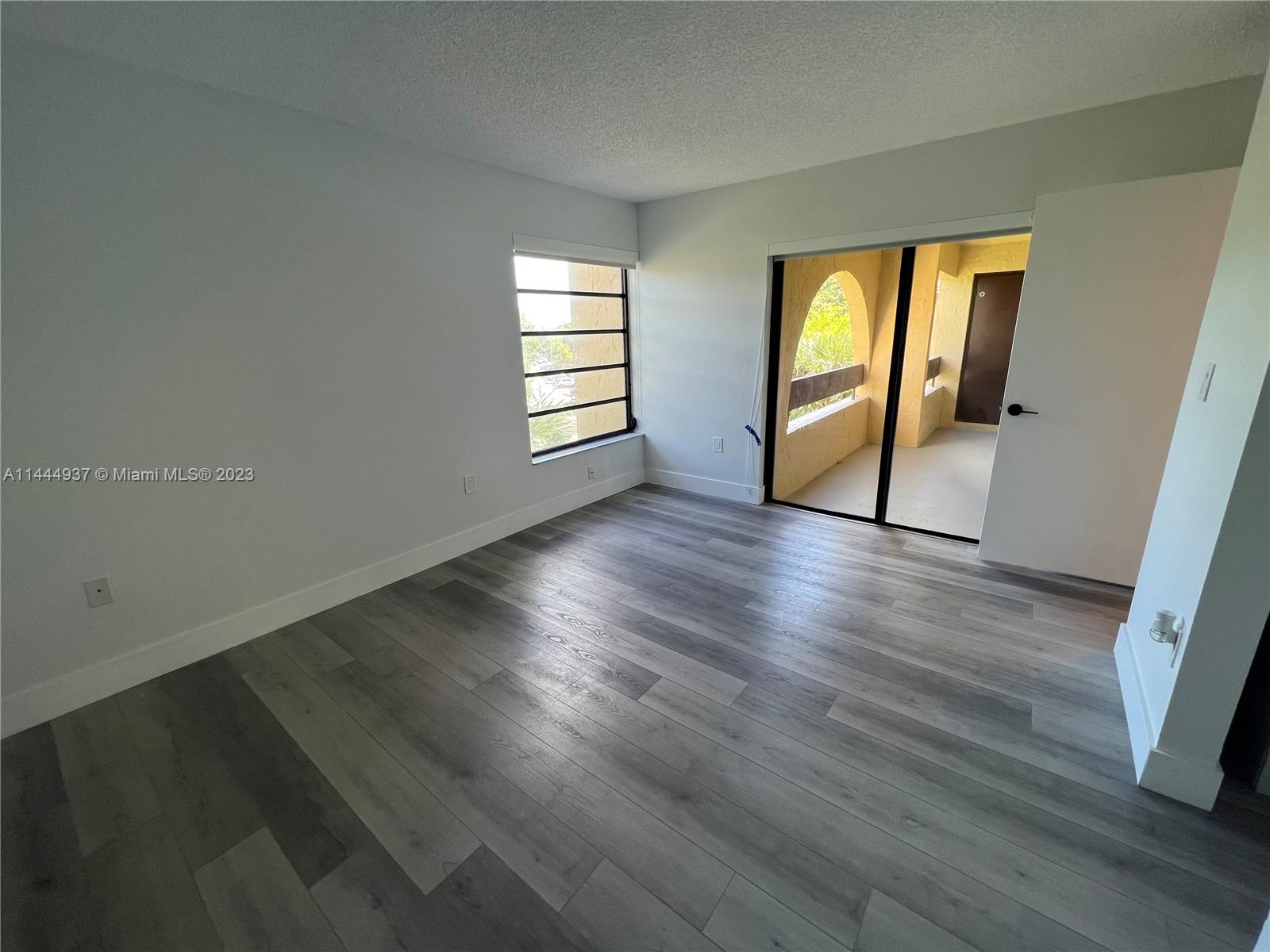 KENLAND POINTE CONDO #1 - Residential