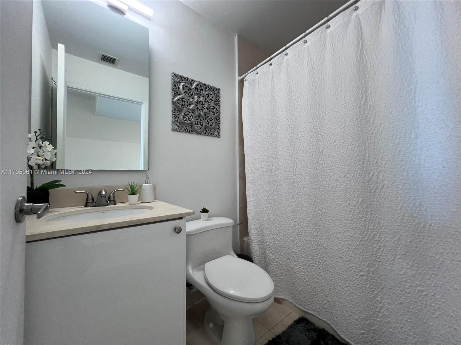 INFINITY AT BRICKELL COND - Residential Lease