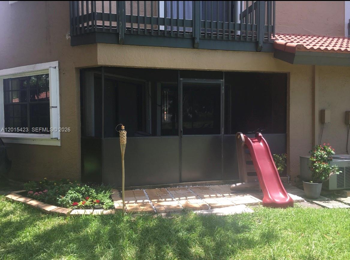 LAKEVIEW COURTS AT JACARA - Residential