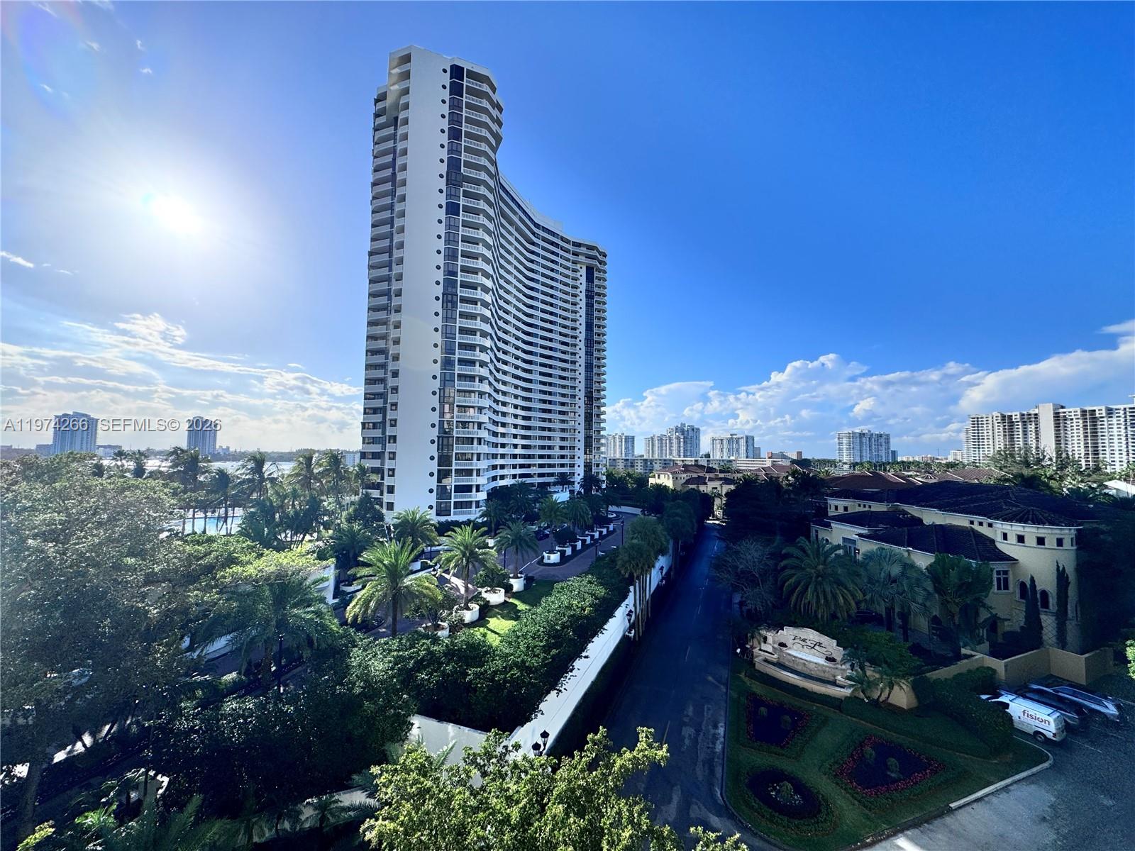 2000 ISL BLVD WILLIAMS IS - Residential