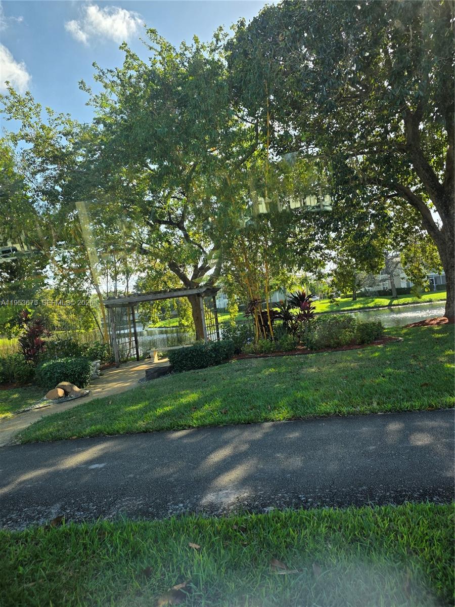 VICTORIA VILLAGE K CONDO - Residential