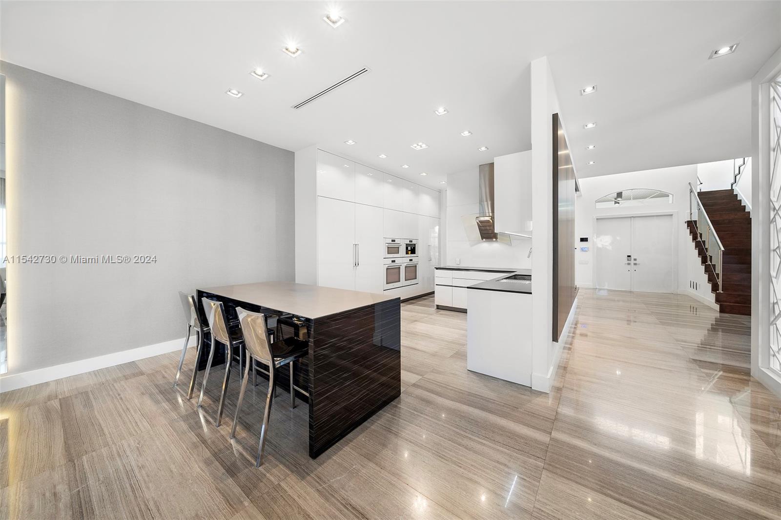 HARBOR ISLANDS - Residential