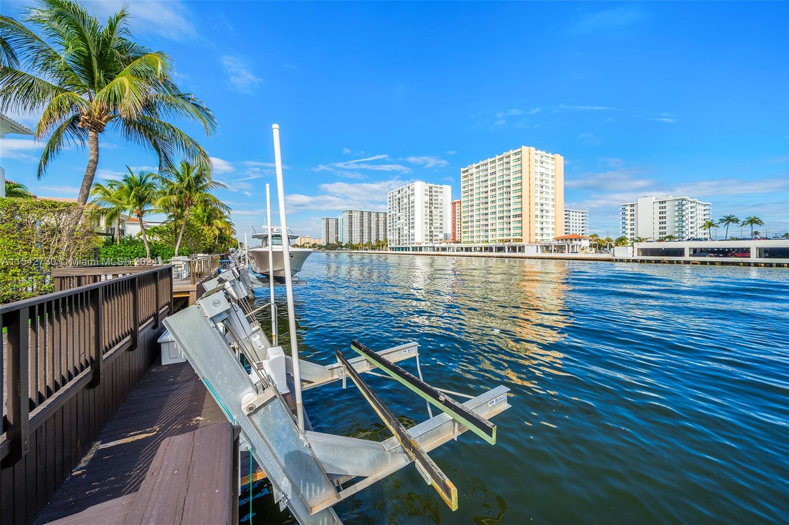 HARBOR ISLANDS - Residential