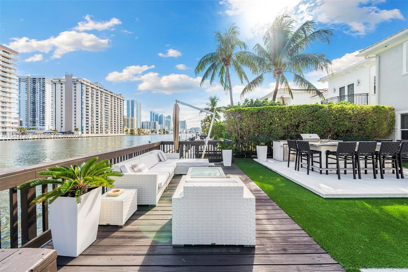 HARBOR ISLANDS - Residential