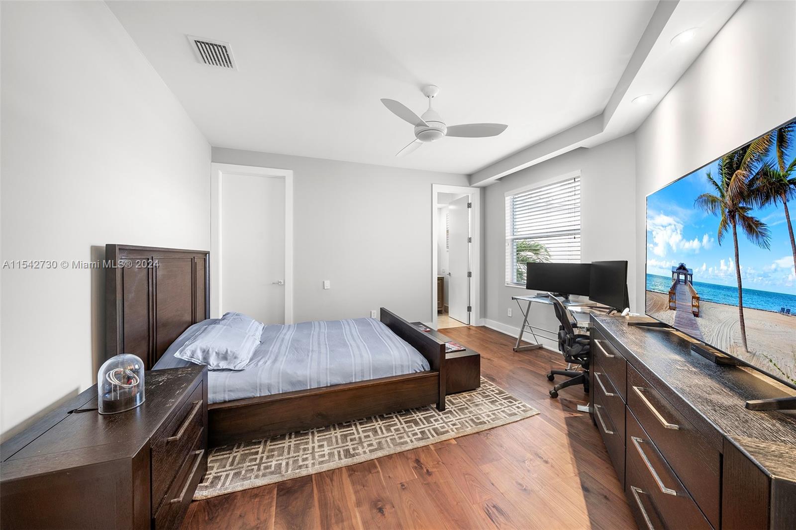 HARBOR ISLANDS - Residential