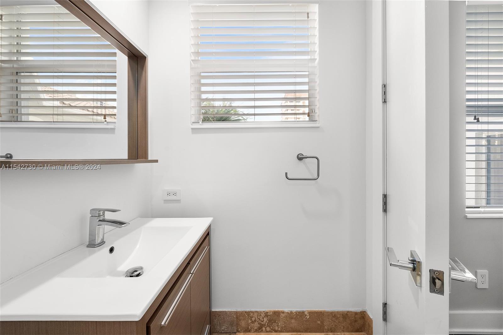 HARBOR ISLANDS - Residential