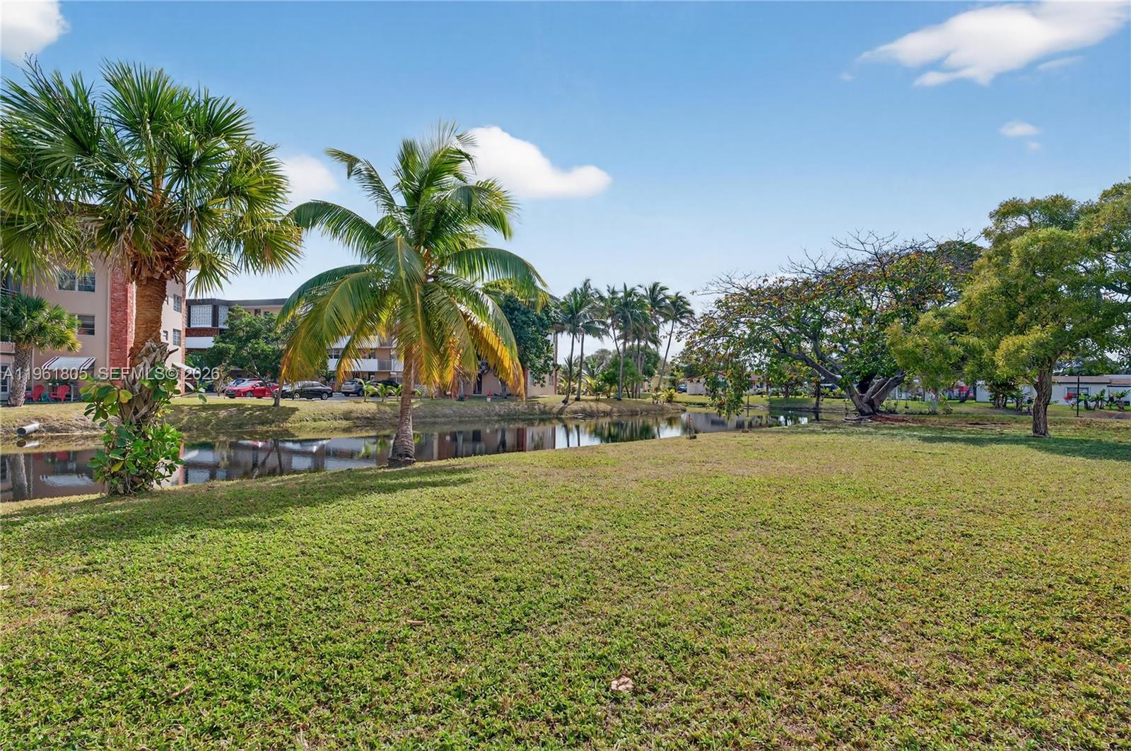 LAUDERDALE OAKS CONDO 4 - Residential