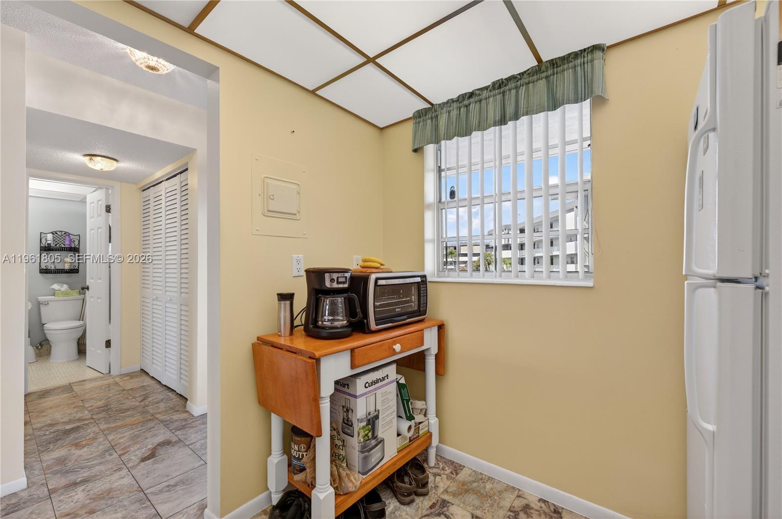 LAUDERDALE OAKS CONDO 4 - Residential