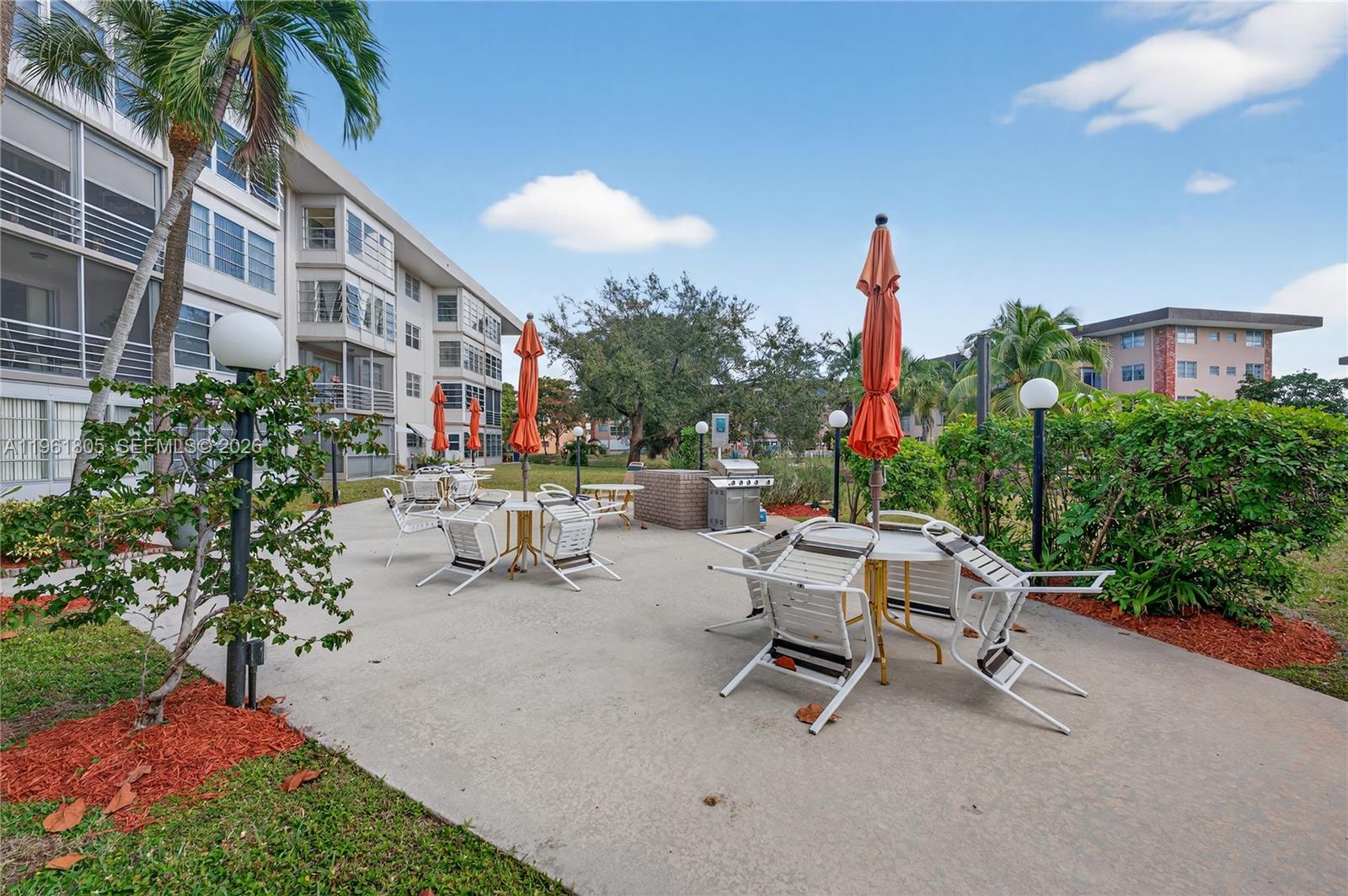LAUDERDALE OAKS CONDO 4 - Residential