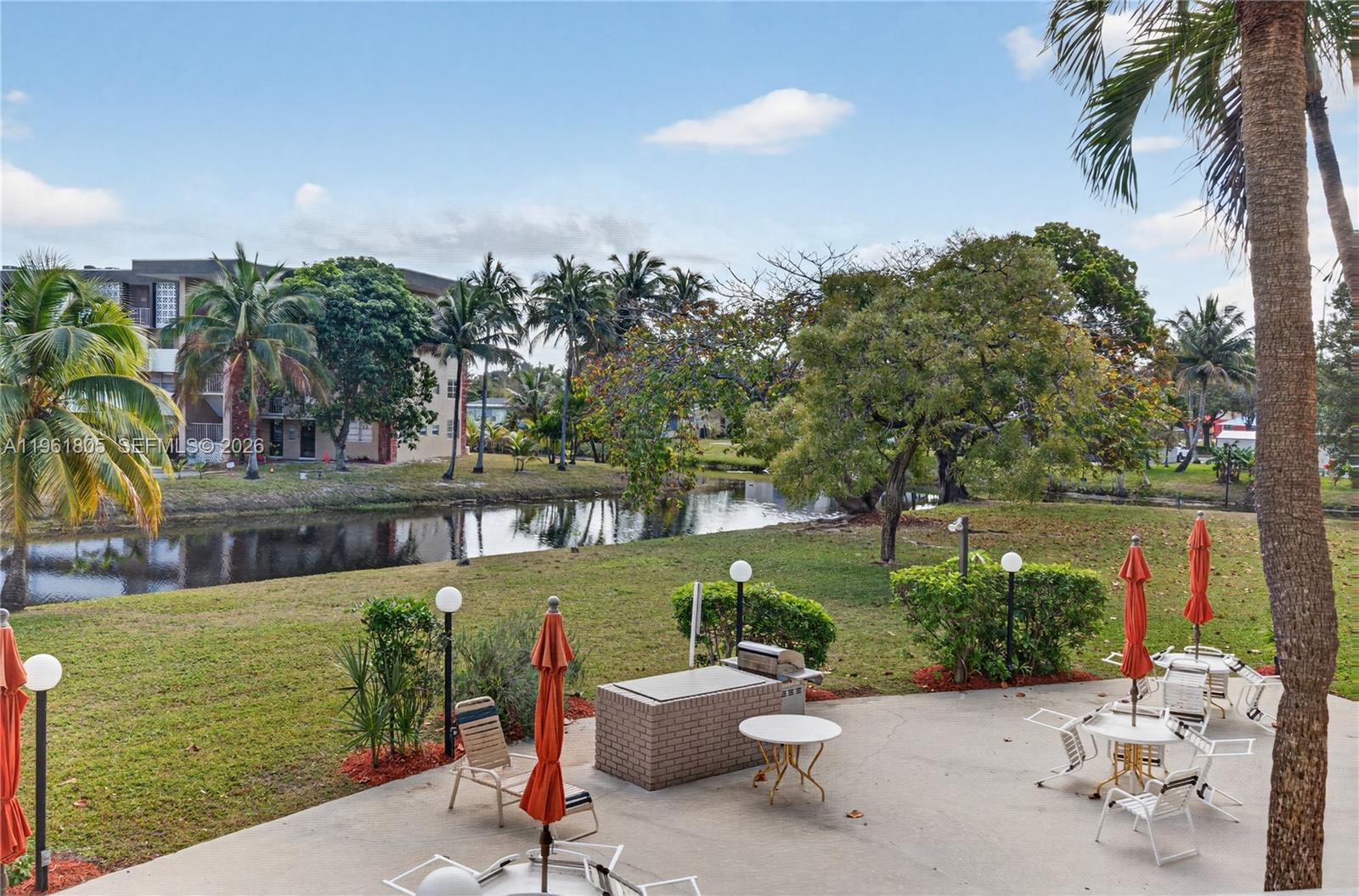 LAUDERDALE OAKS CONDO 4 - Residential