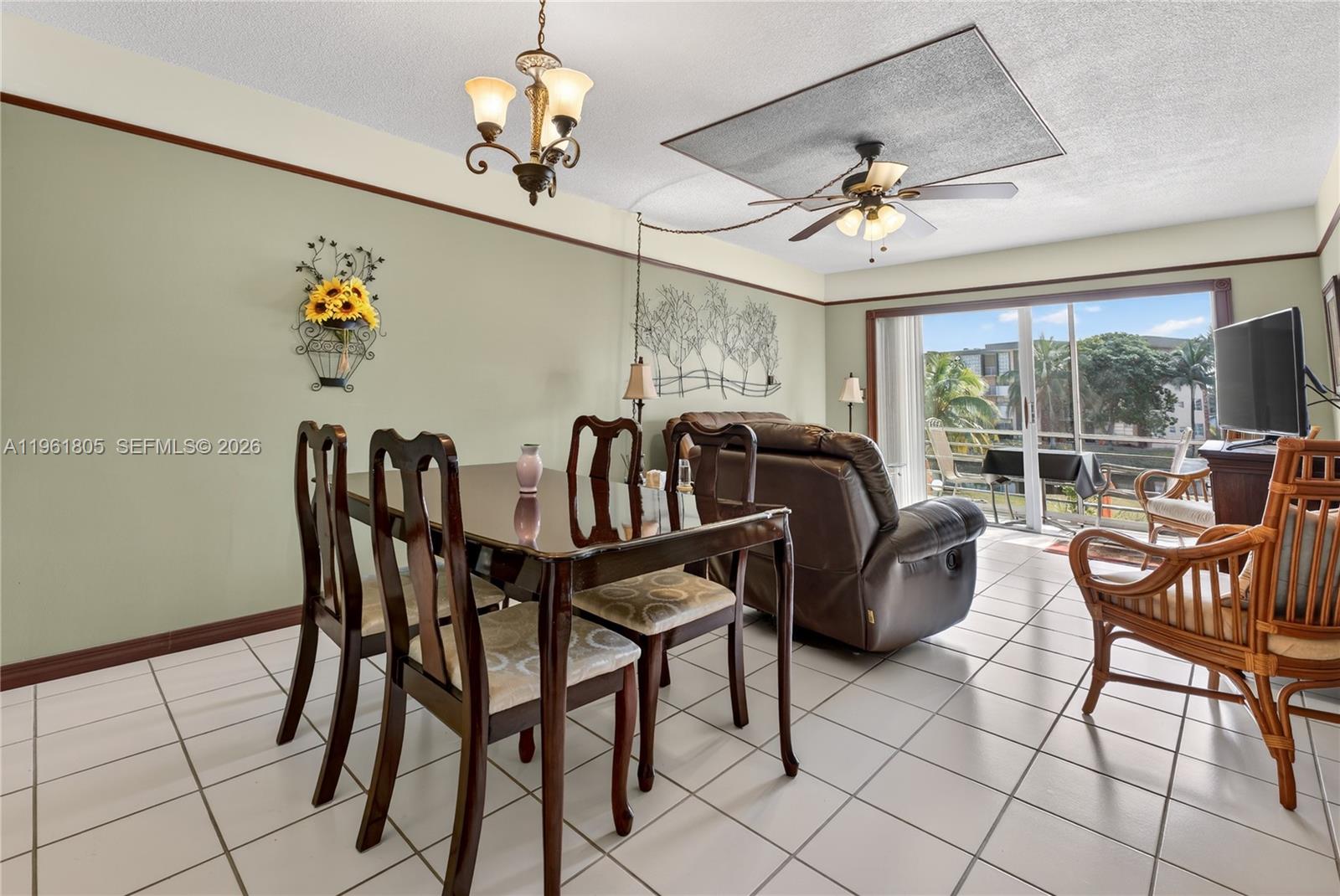 LAUDERDALE OAKS CONDO 4 - Residential