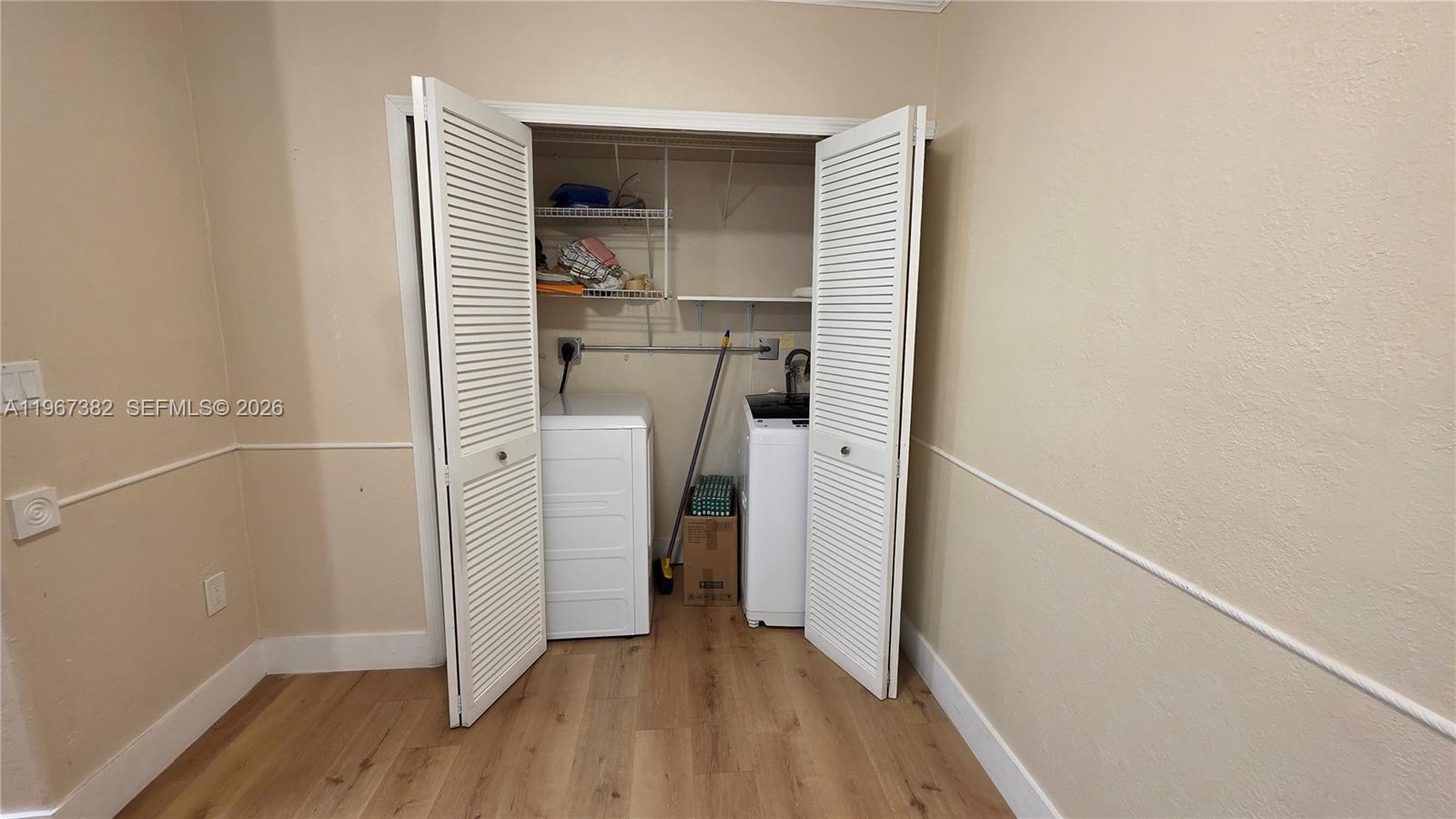 LAKEWOOD VILLAS CONDO - Residential