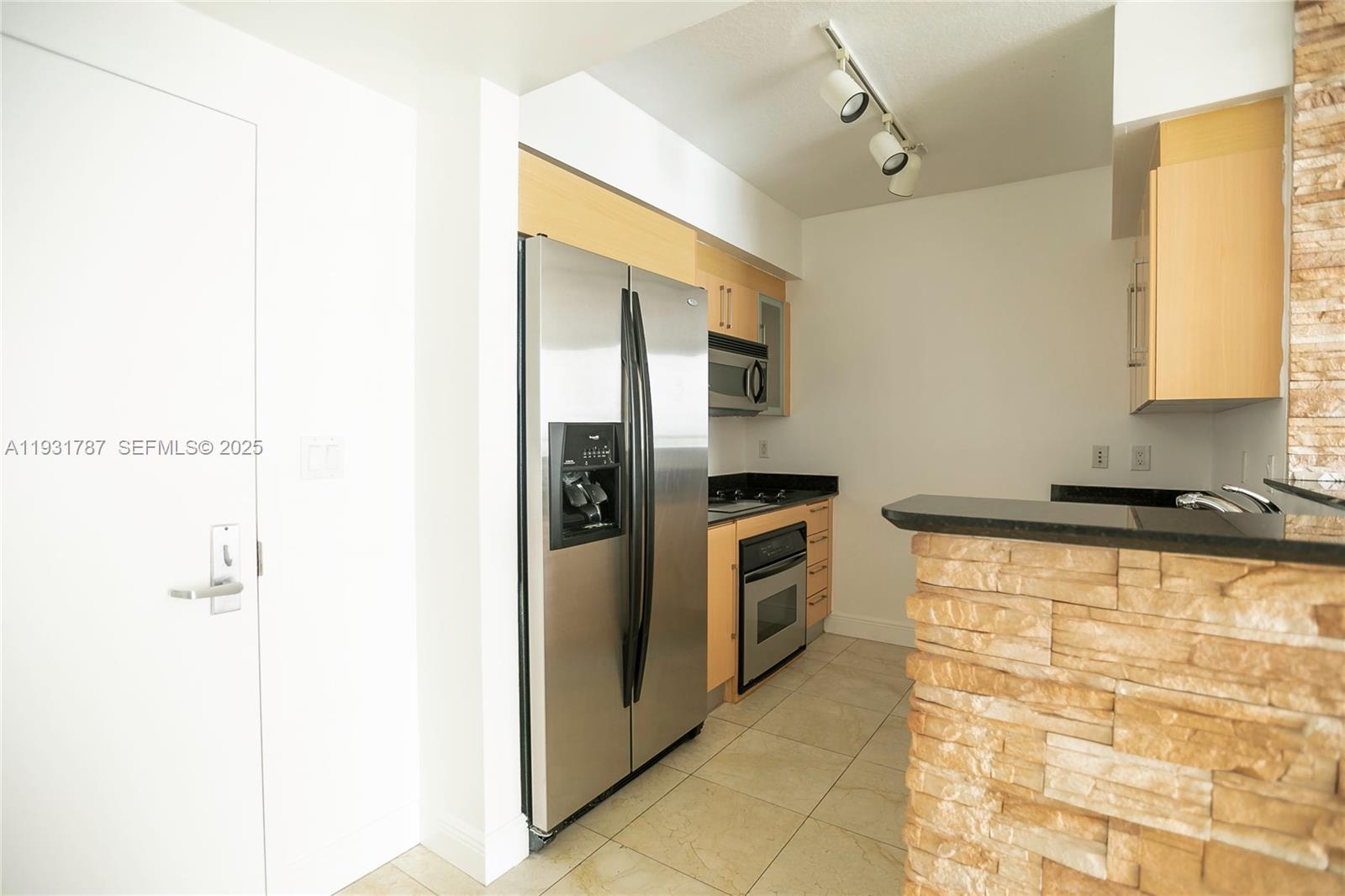 ONE MIAMI EAST CONDO - Residential