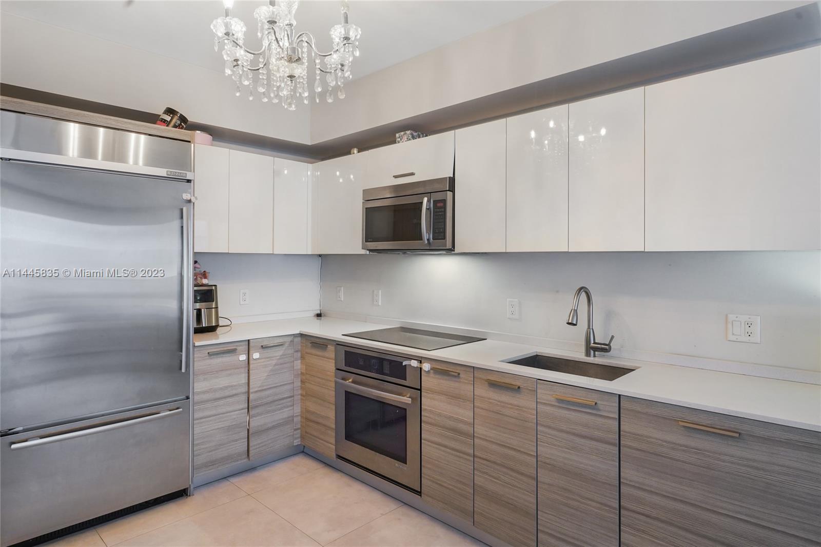 BRICKELLHOUSE CONDO - Residential